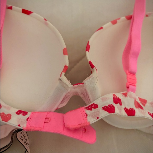 Victoria's Secret Pink and Red Heart Bra Set - Picture 6 of 8